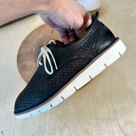 Trask | Lena Perforated Leather Sneakers Size 38/7.5 - Picture 14 of 16